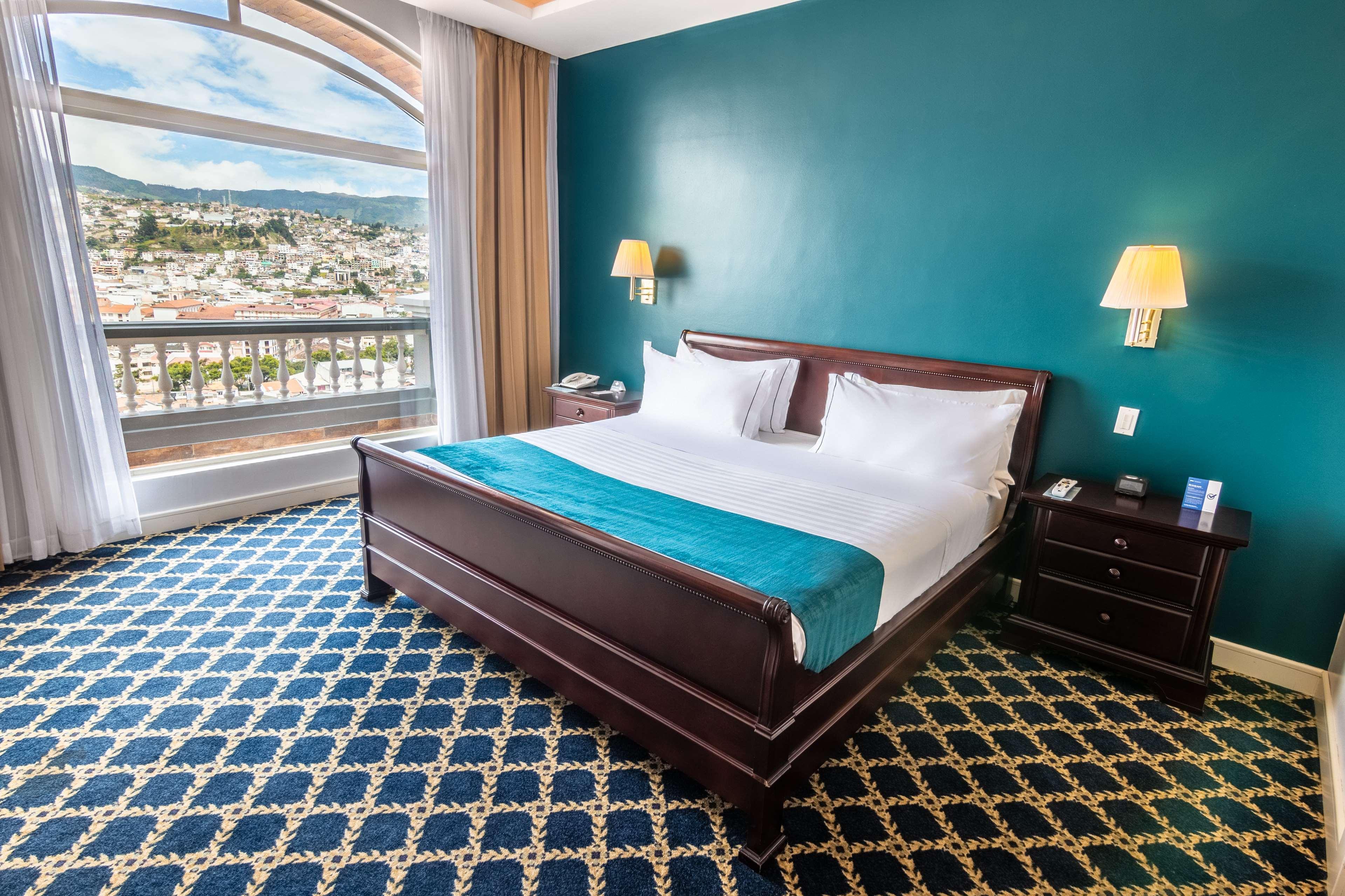 Sonesta Hotel Loja Esterno foto