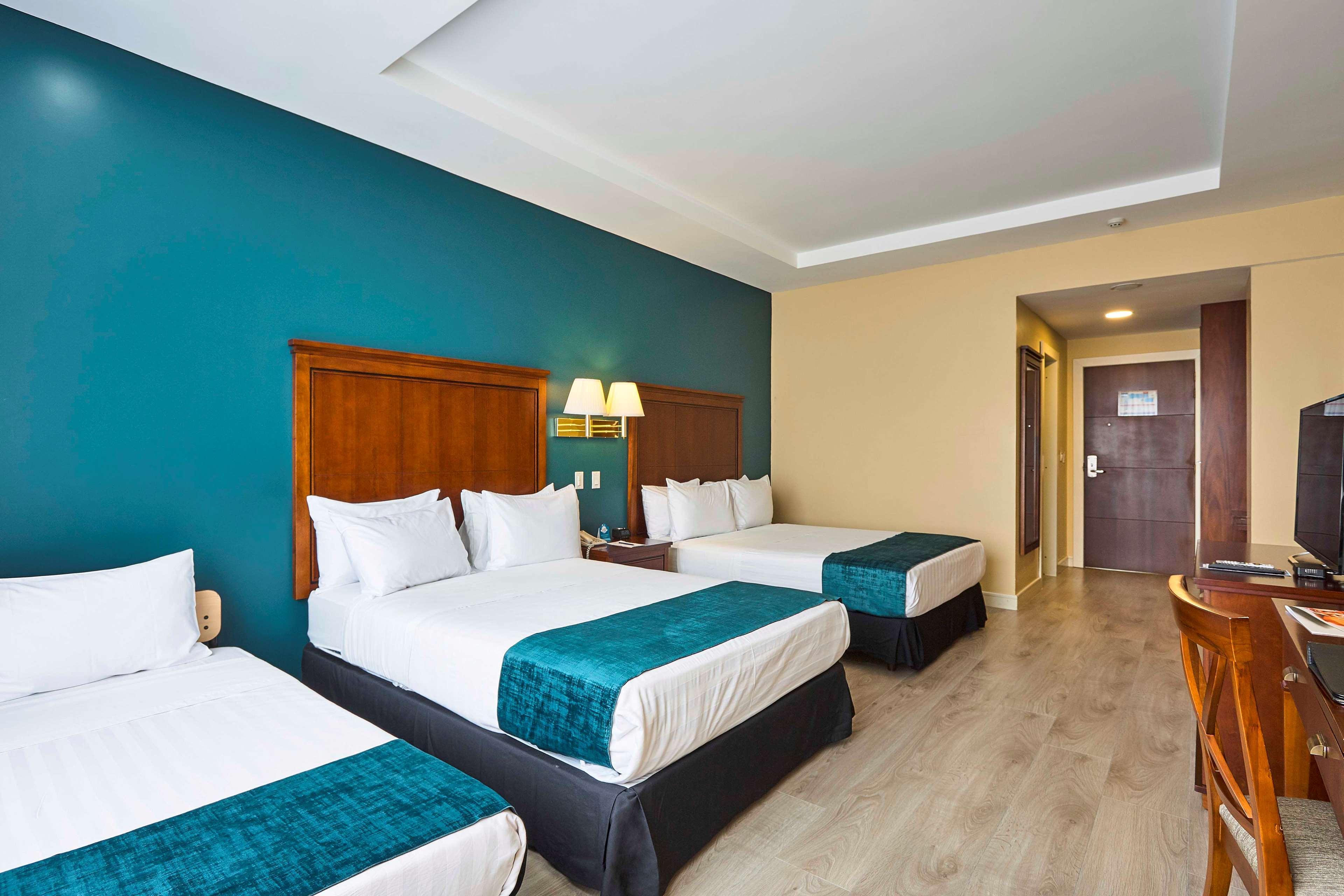 Sonesta Hotel Loja Esterno foto