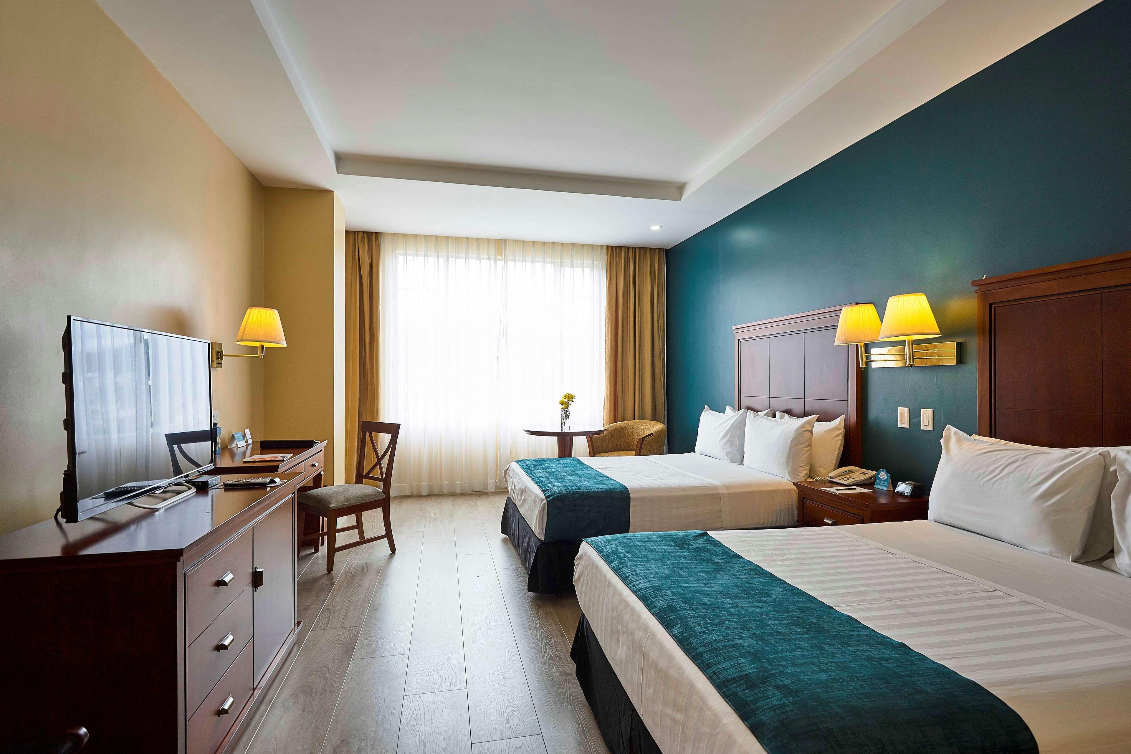 Sonesta Hotel Loja Esterno foto