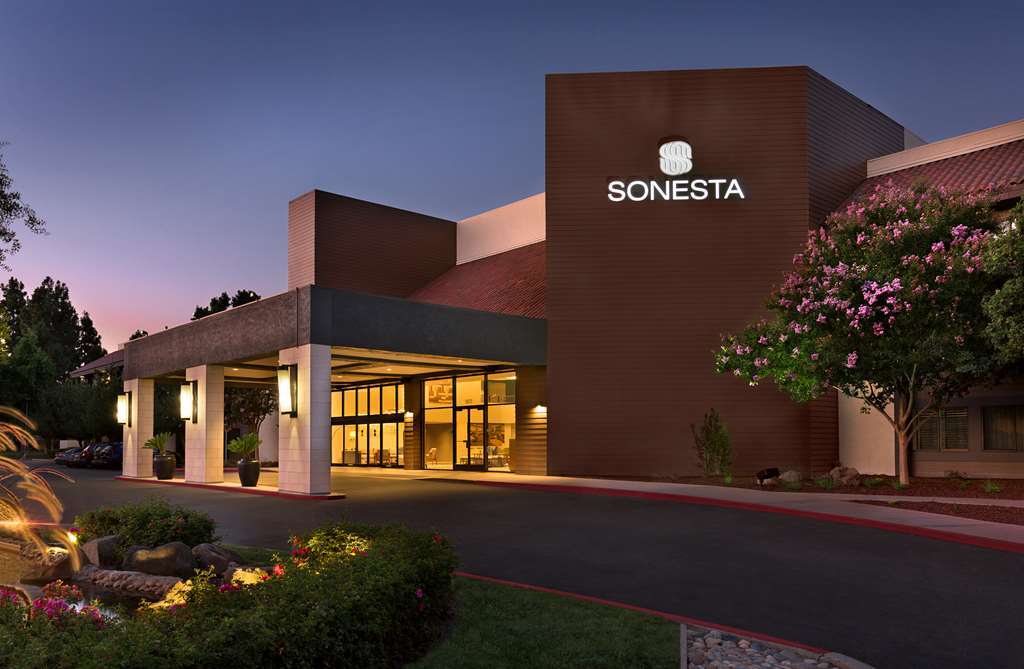 Sonesta Hotel Loja Esterno foto